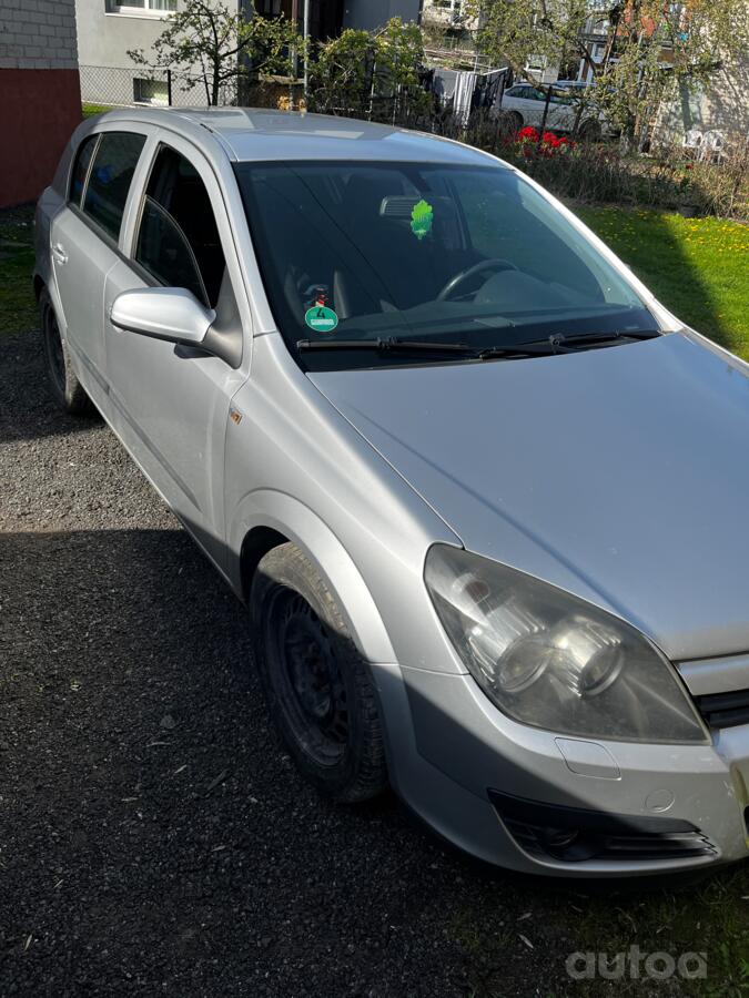 Opel Astra H Hatchback
