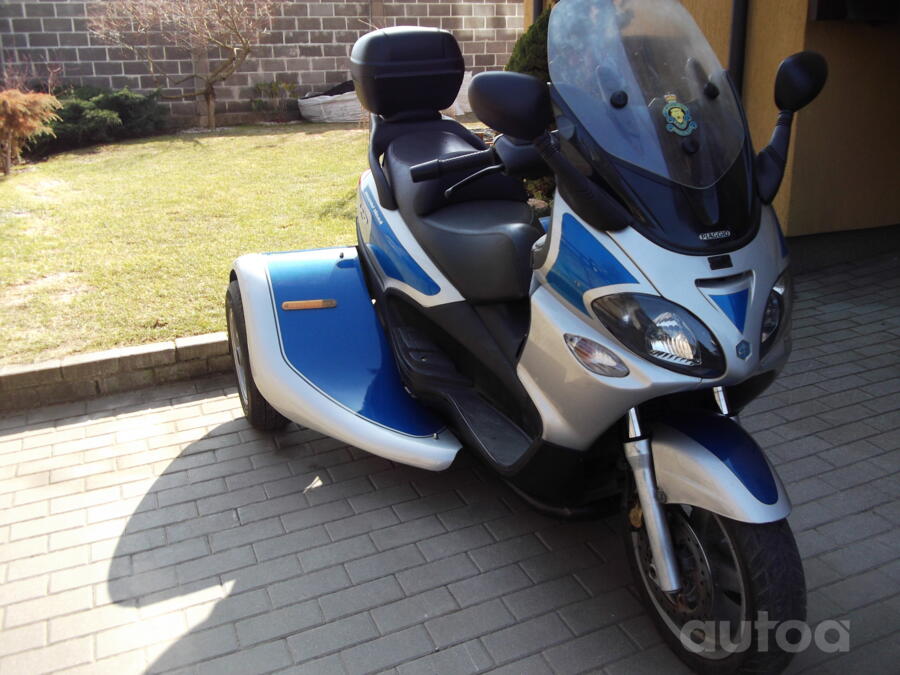 Piaggio X9