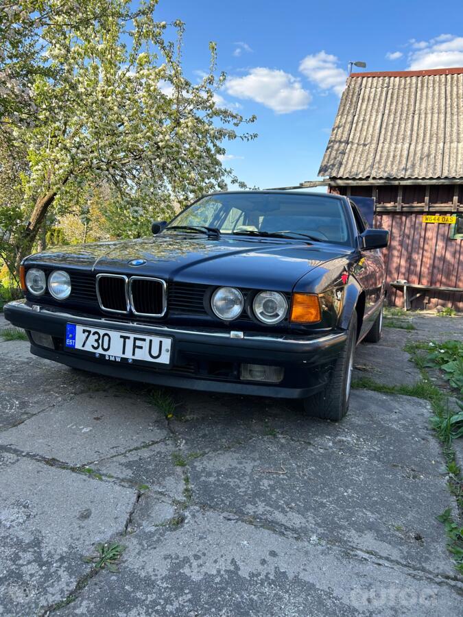 BMW 7 Series E32 Sedan