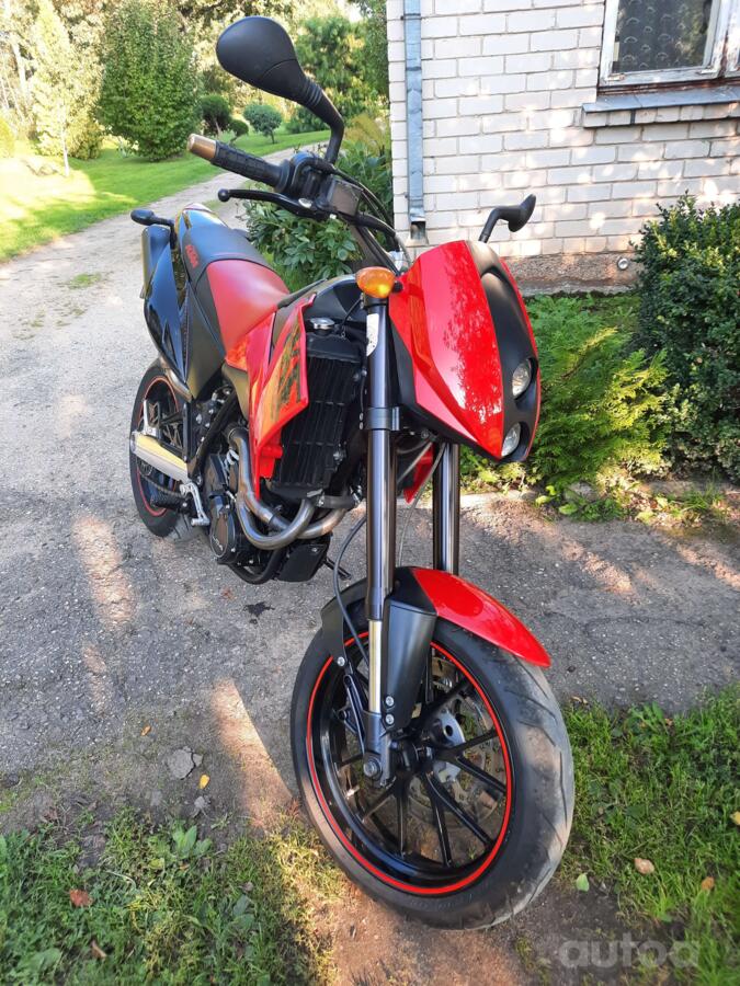 KTM Duke
