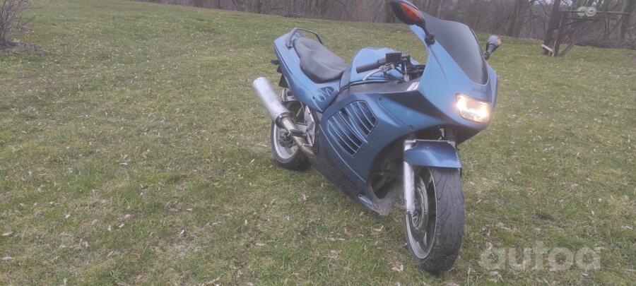 Suzuki RF