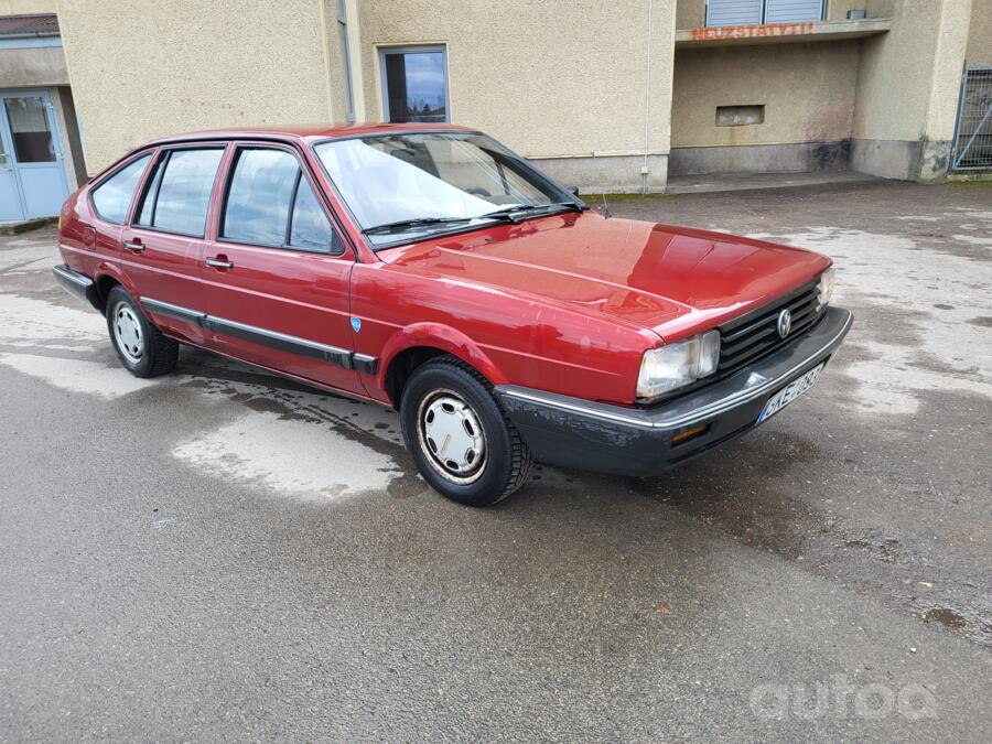 Volkswagen Passat B2 Sedan 4-doors