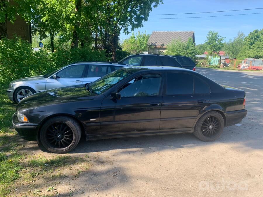 BMW 5 Series E39 Sedan 4-doors
