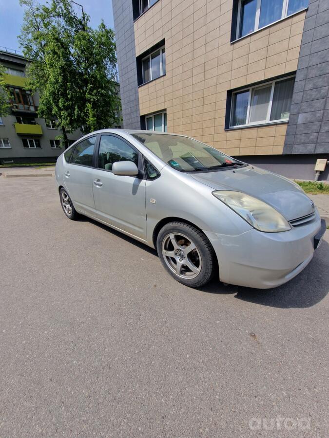 Toyota Prius XW20