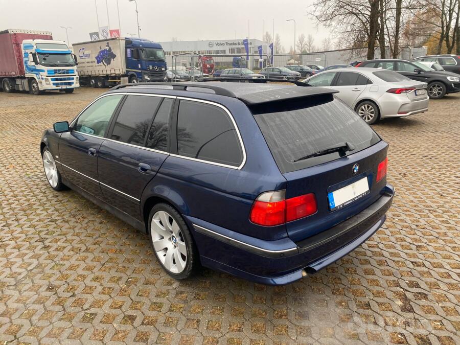 BMW 5 Series E39 Touring wagon