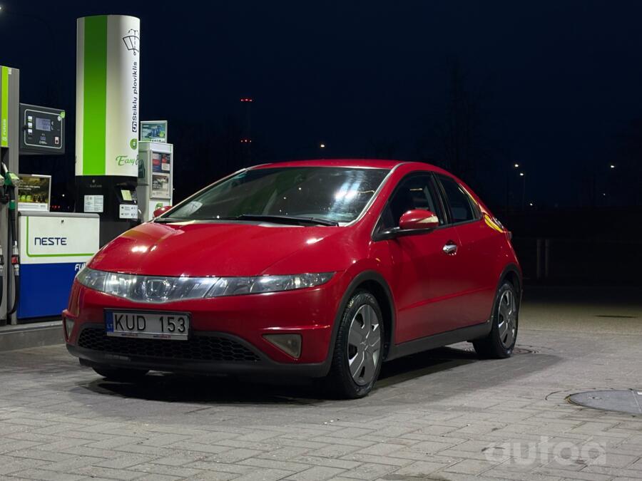 Honda Civic 8 generation Hatchback 5-doors