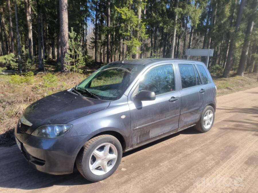 Mazda 2 DY Hatchback