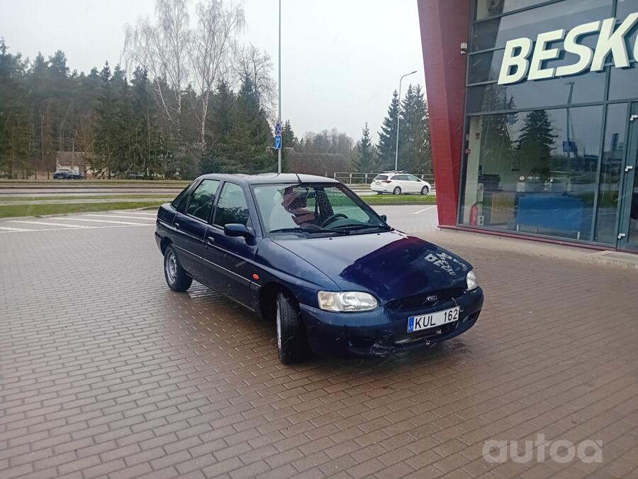 Ford Escort 6 generation Hatchback 3-doors