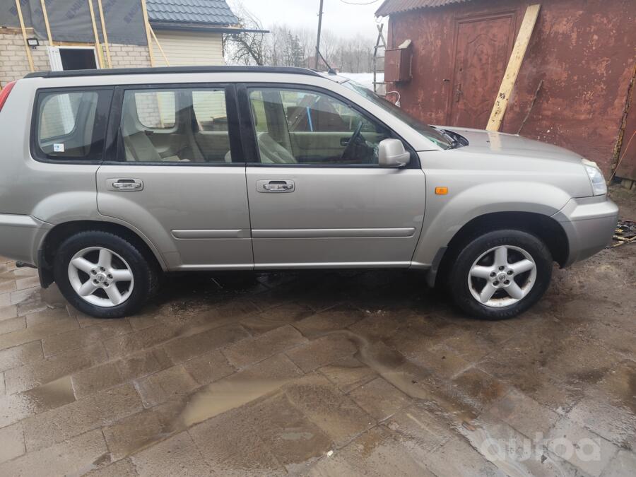 Nissan X-Trail T30 Crossover