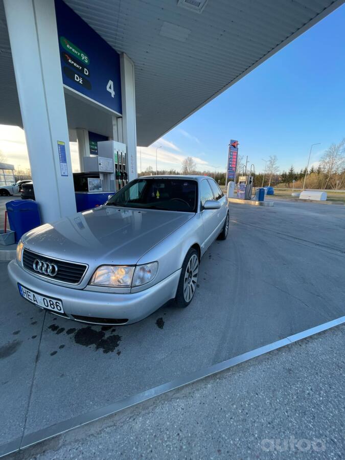 Audi 100 4A/C4 Sedan