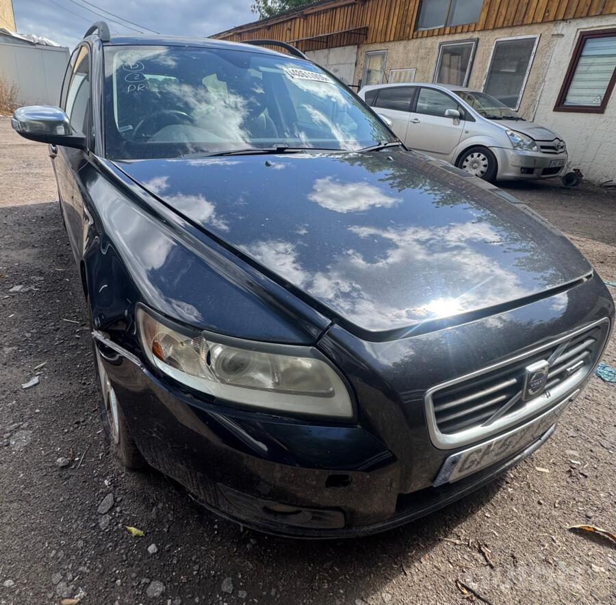 Volvo V50 1 generation [restyling]