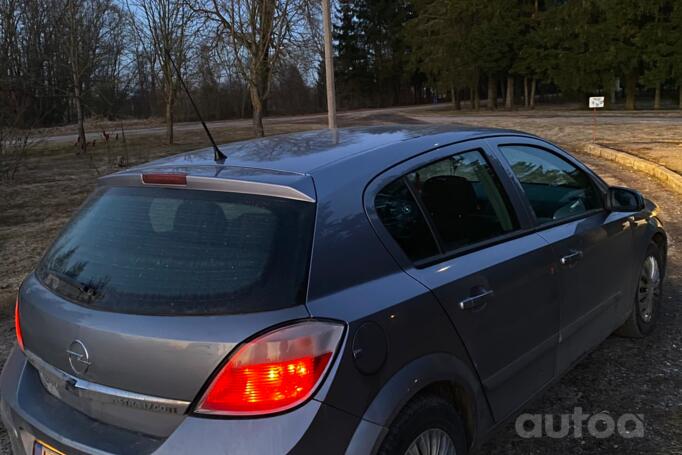 Opel Astra H Hatchback