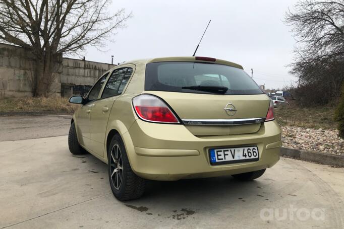 Opel Astra H Hatchback