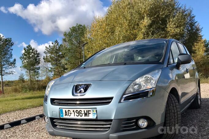 Peugeot 5008 1 generation Minivan