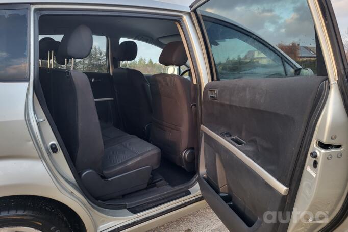 Toyota Corolla Verso 1 generation [restyling] -2 generation