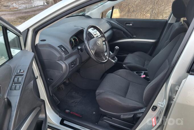Toyota Corolla Verso 1 generation [restyling] -2 generation