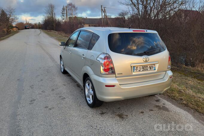 Toyota Corolla Verso 1 generation [restyling] -2 generation