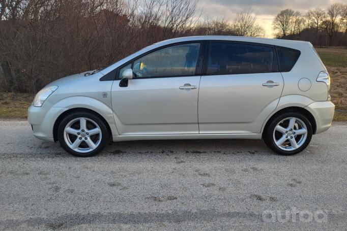 Toyota Corolla Verso 1 generation [restyling] -2 generation