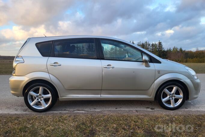 Toyota Corolla Verso 1 generation [restyling] -2 generation