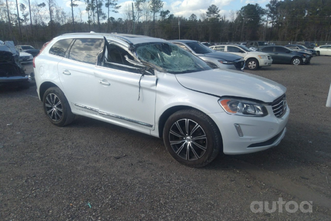 Volvo XC60 1 generation [restyling] Crossover