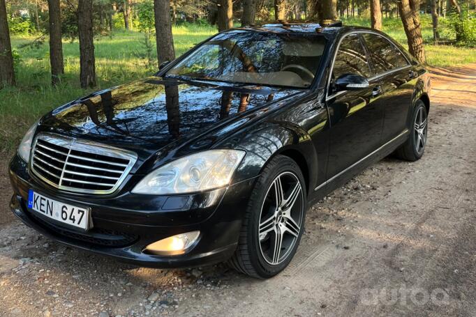 Mercedes-Benz S-Class W221 Sedan 4-doors