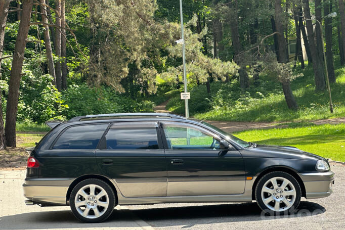 Toyota Caldina 2 generation wagon