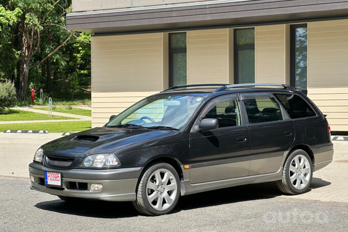Toyota Caldina 2 generation wagon