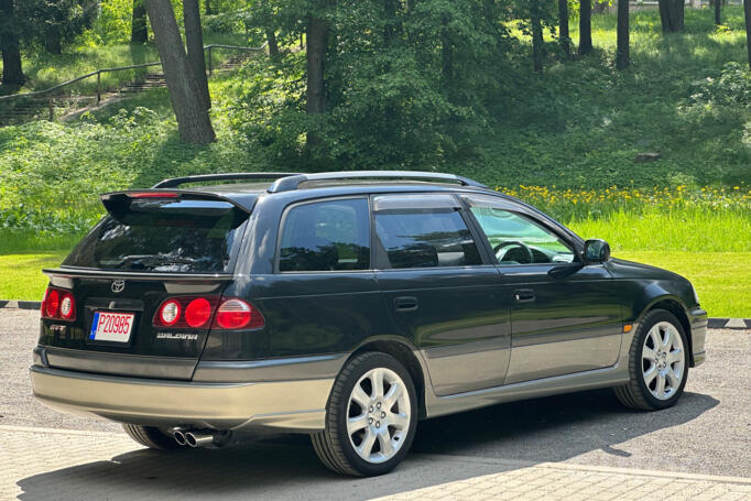 Toyota Caldina 2 generation wagon