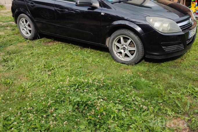 Opel Astra H Hatchback
