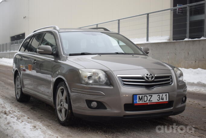 Toyota Avensis 2 generation wagon
