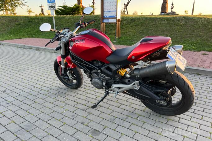 Ducati Monster