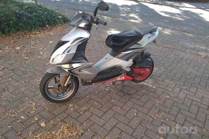 Aprilia SR