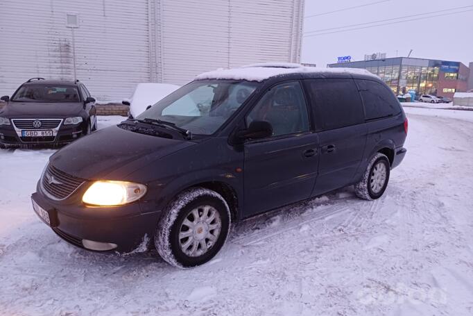 Chrysler Voyager 4 generation Grand minivan 5-doors