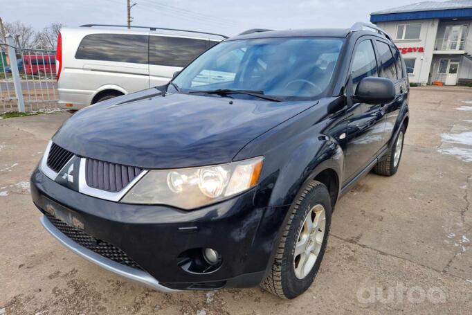 Mitsubishi Outlander 1 generation Crossover