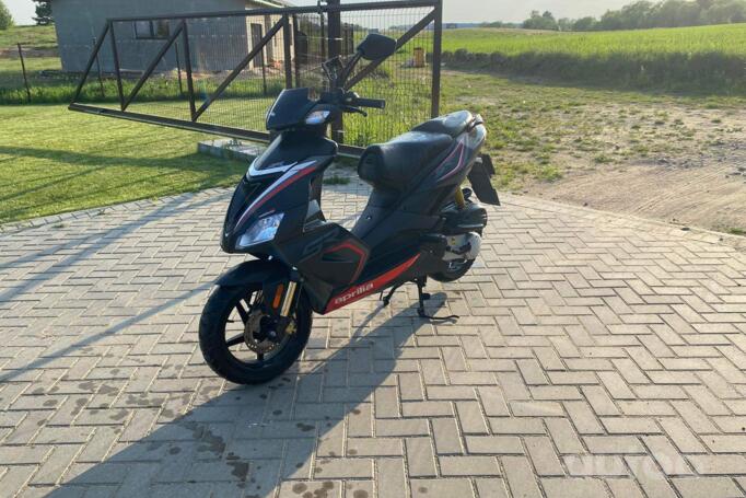 Aprilia SR