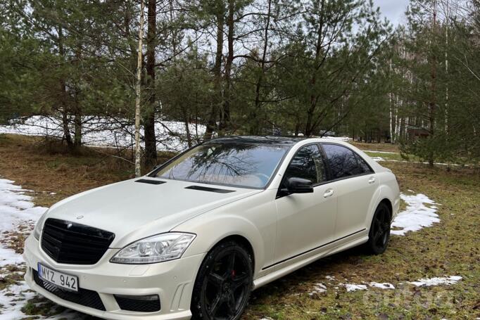 Mercedes-Benz S-Class W221 Sedan Long