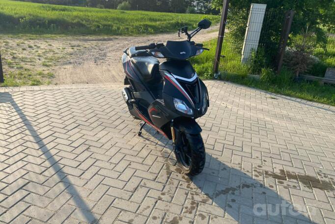 Aprilia SR