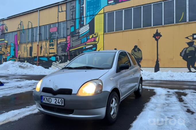 Toyota Yaris 1 generation