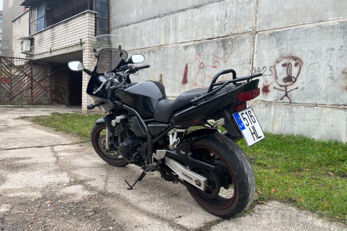 Yamaha FZS 600 Fazer