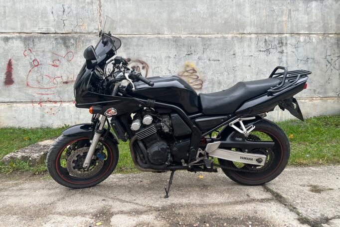 Yamaha FZS 600 Fazer