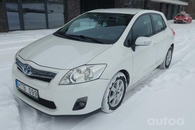 Toyota Auris 1 generation [restyling] Hybrid hatchback 5-doors