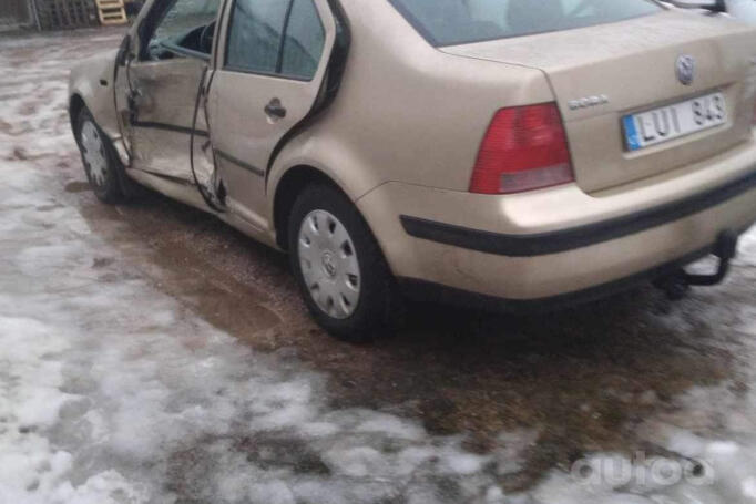Volkswagen Bora 1 generation Sedan