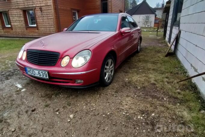 Mercedes-Benz E-Class W211 Sedan