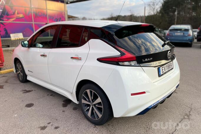 Nissan Leaf 2 generation Hatchback