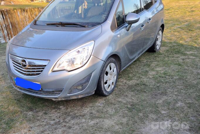 Opel Meriva 2 generation Minivan