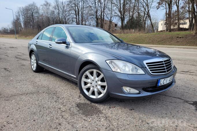 Mercedes-Benz S-Class W221 Sedan 4-doors