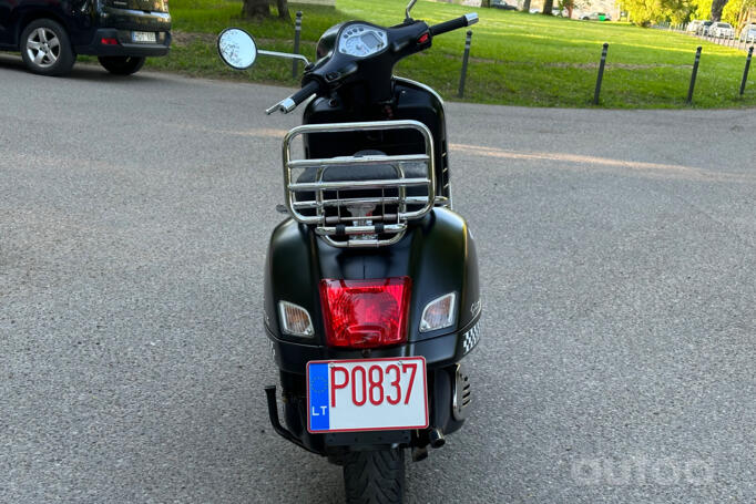 Vespa GTS