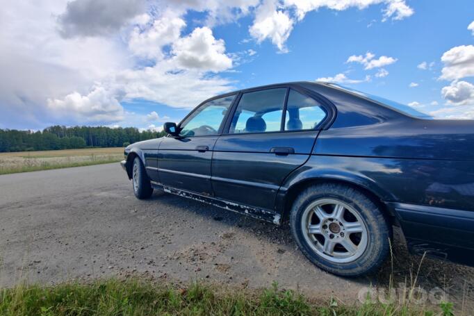 BMW 5 Series E34 Sedan