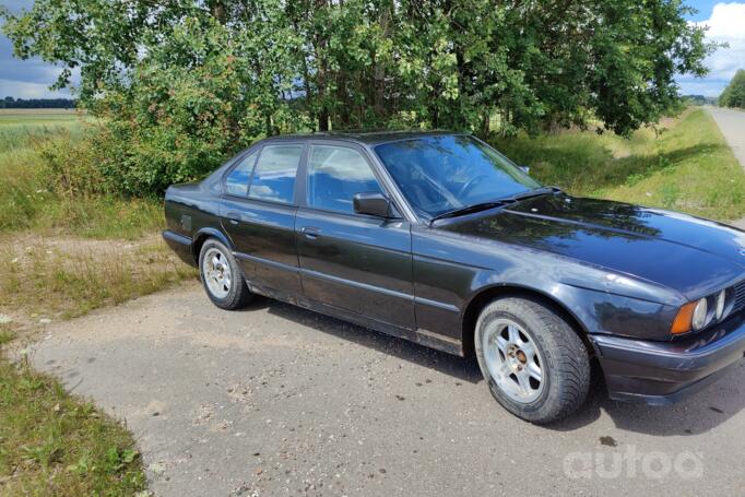 BMW 5 Series E34 Sedan