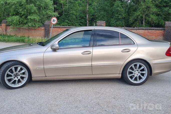 Mercedes-Benz E-Class W211 Sedan